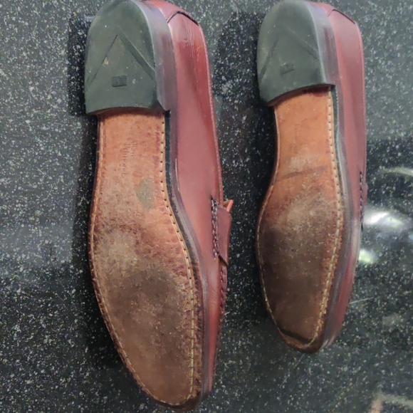 Allen Edmonds Hanover 12D Loafers main image 4